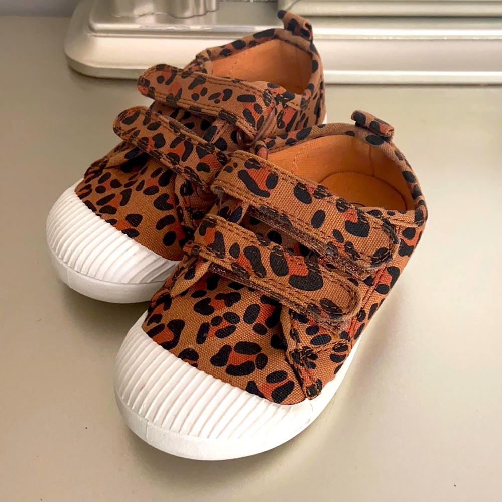 Leopard print baby sneakers